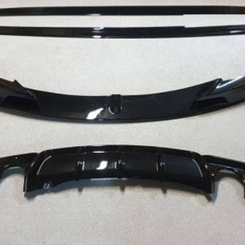 Performance apdailų komplektas BMW F30, F31 335i / 335D / 340i Juodas Blizgus