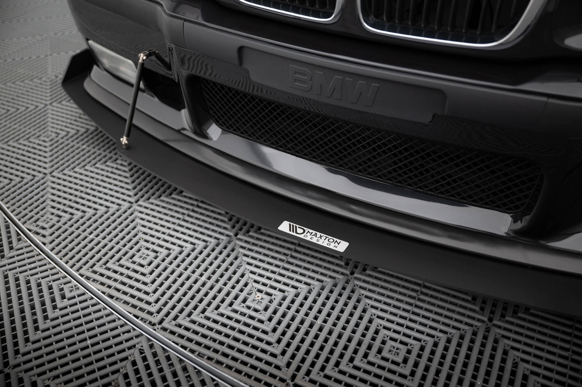 eng_pl_FRONT-RACING-SPLITTER-BMW-M3-3-M-Pack-E36-Coupe-1813_4