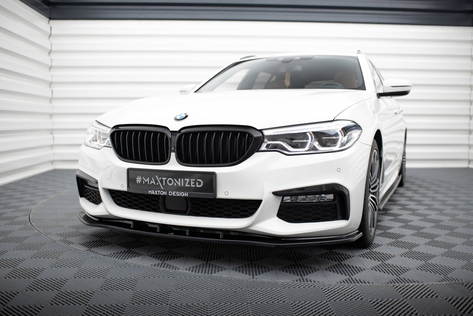eng_pl_FRONT-SPLITTER-V-1-for-BMW-5-G30-G31-M-Pack-5614_3.jpg