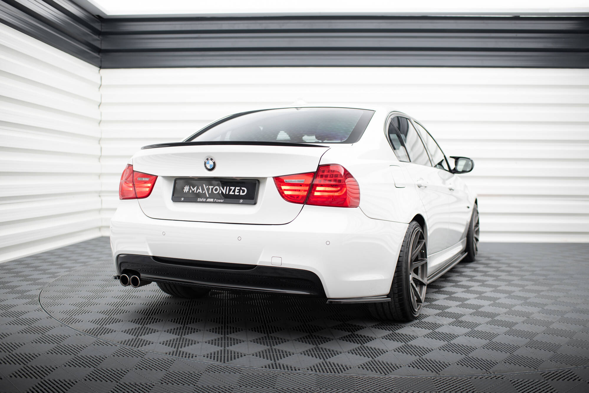 eng_pl_REAR-SIDE-SPLITTERS-BMW-3-E90-MPACK-5703_2